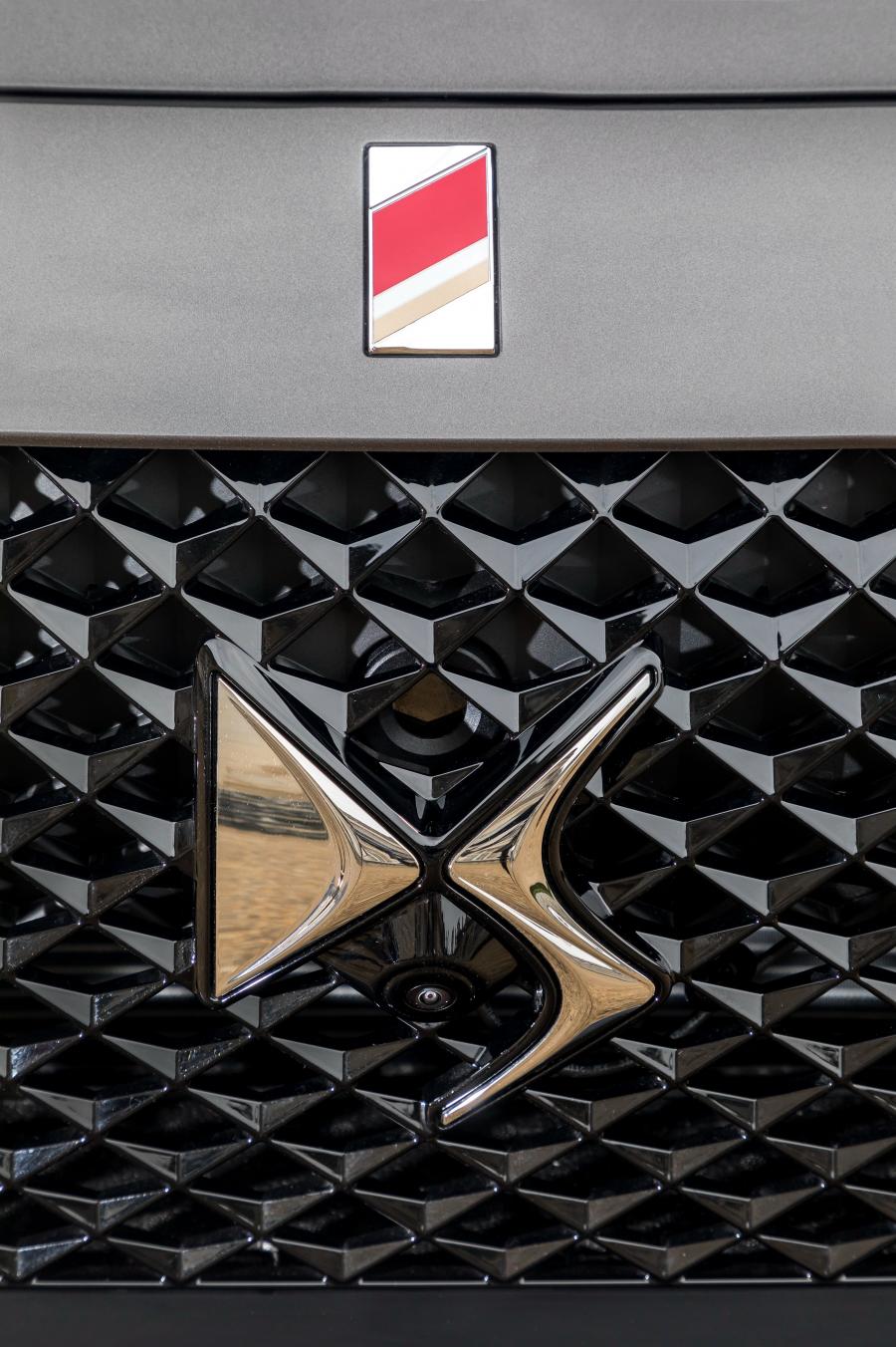 Колеса DS 7 Crossback Performance Line (X74) 2017 года  (WW) (фото 6 из 16)